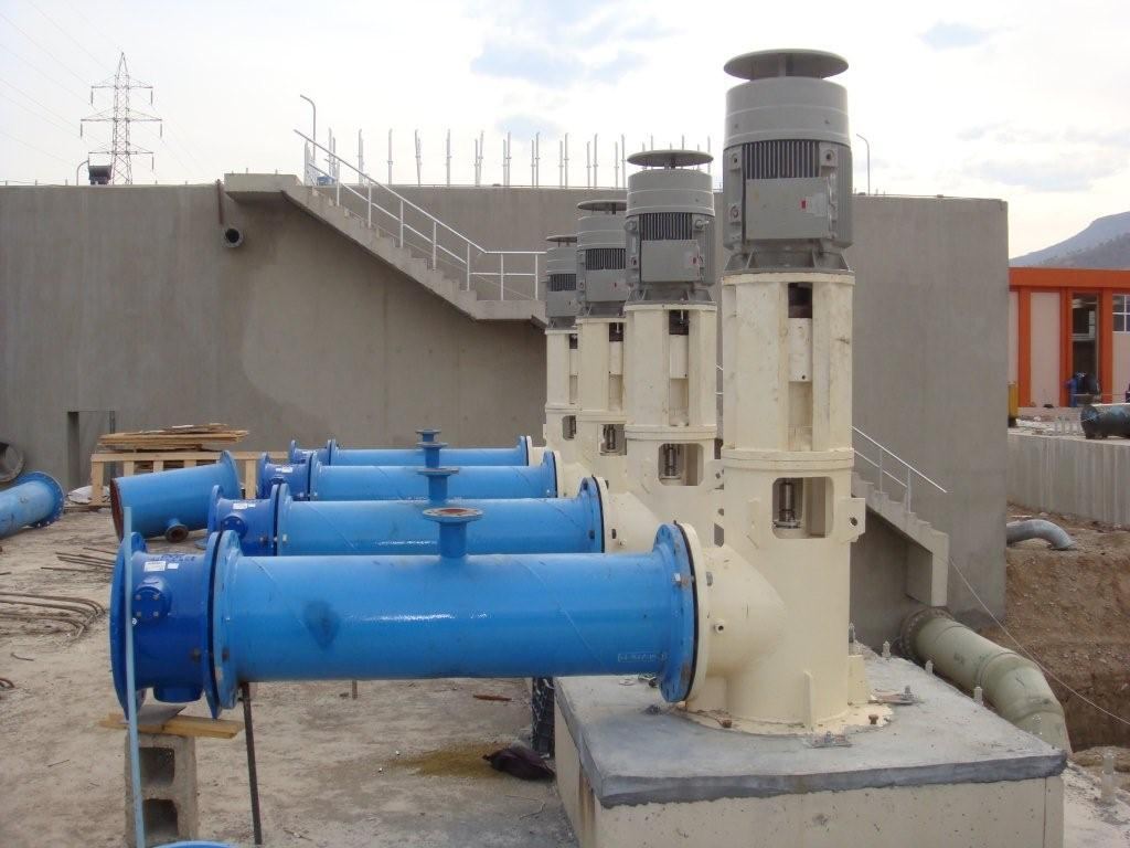 Instalación de equipos de bombeo de agua potable, estación elevadora El Vigía